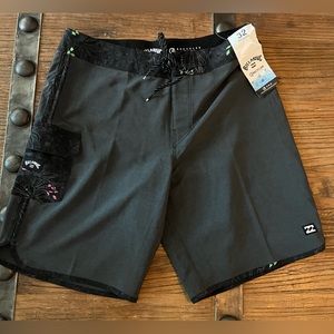 Billabong Boardshorts Size 32